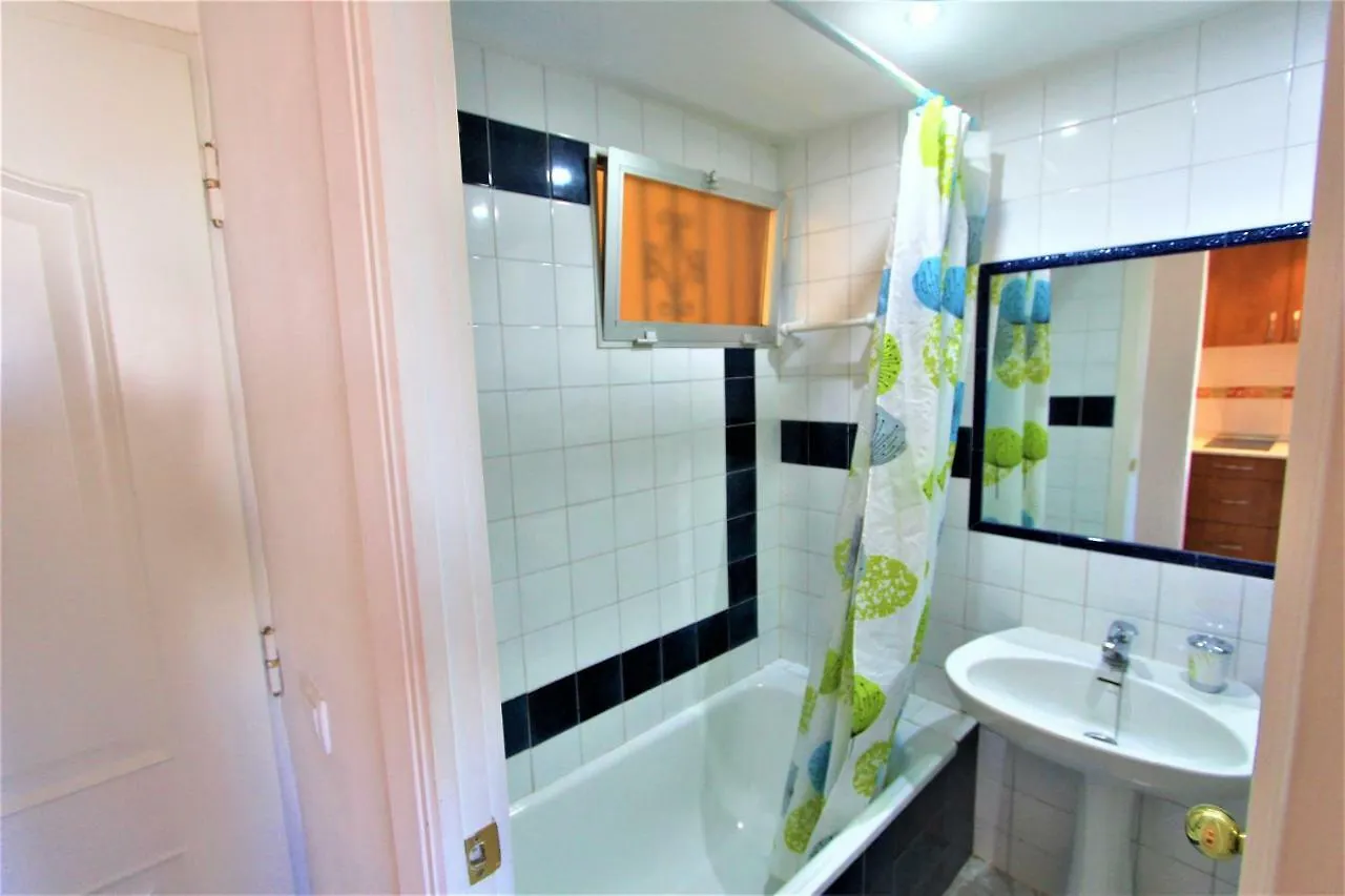 237 Estudio En Minerva Apartamentos - Piscina Y Playa- Excelente Ubicacion Malaga 0*,  Spain